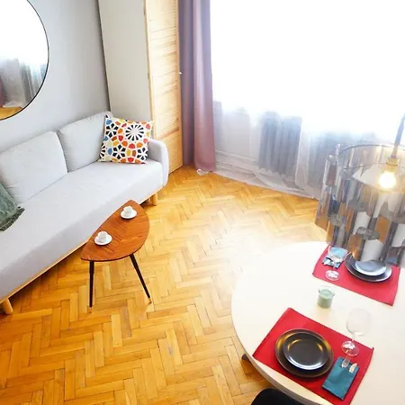 With Park And National Stadion View Private Free Parking Apartment
